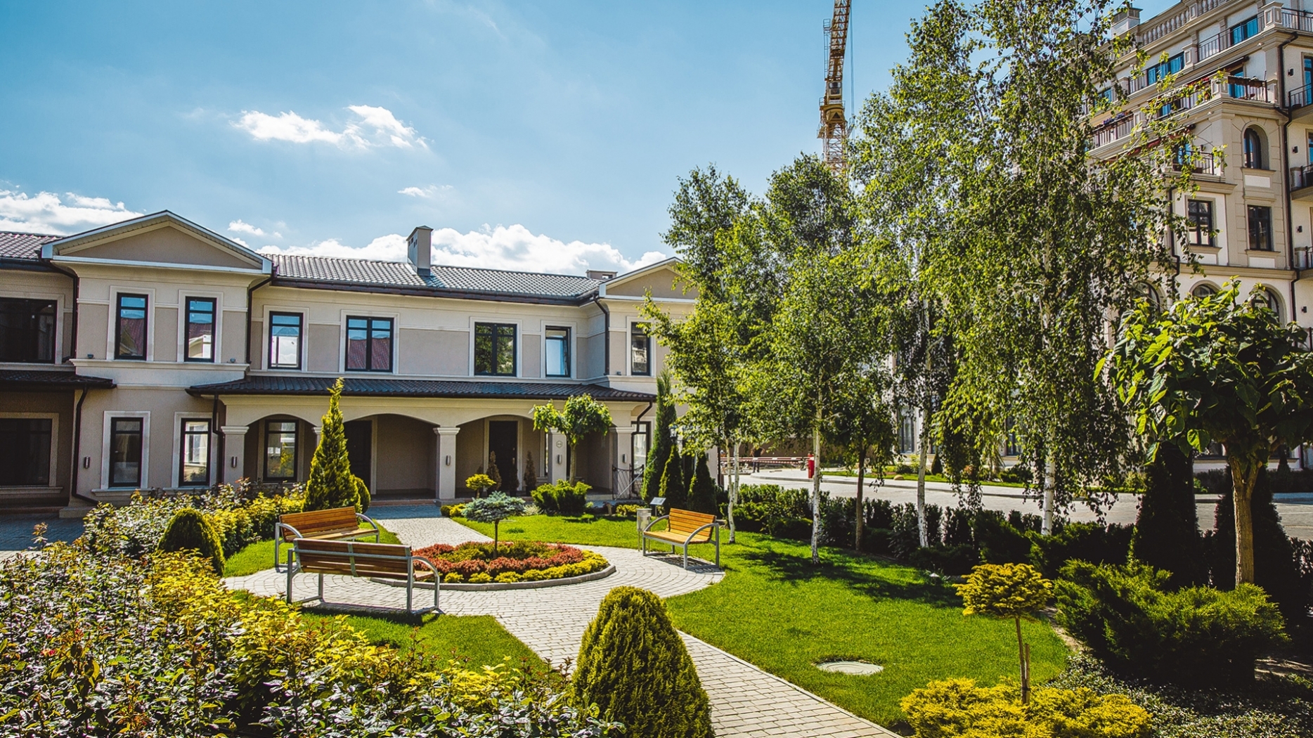 Панорама внутреннего сада