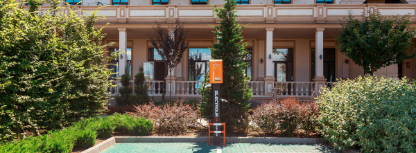 Зарядки для электромобилей