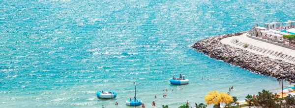 Благоустроенные пляжи и набережная для прогулок