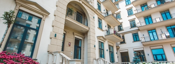 Парадный вход  